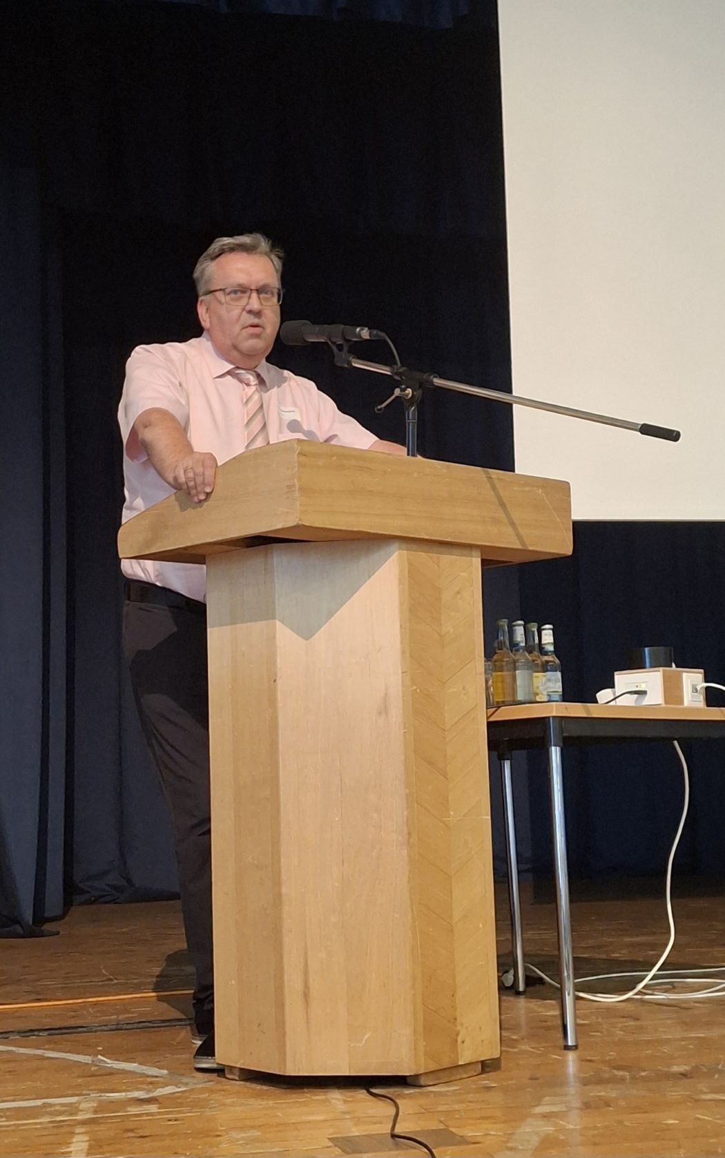 Landrat Clemens Körner berichtet von den Auswirkungen des Cyberangriffes auf den Rhein-Pfalz-Kreis