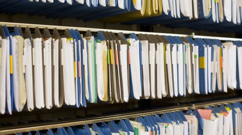 Digitalisierung der Bauaktenarchive auf der Zielgeraden